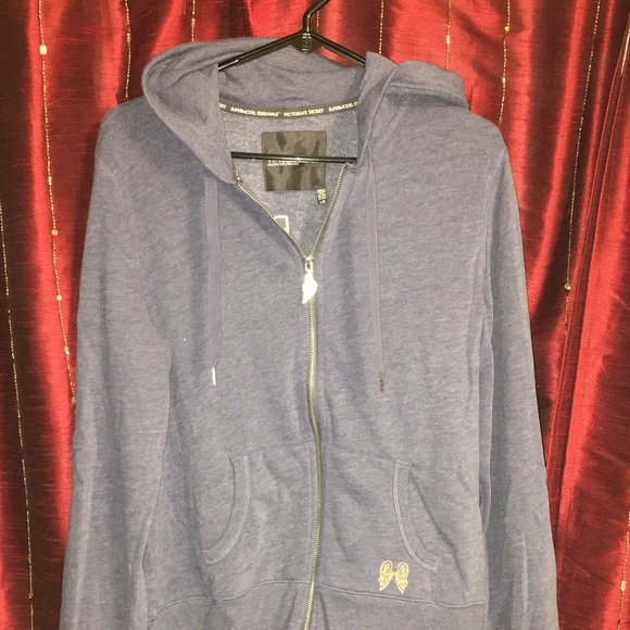 Victoria Secret Supermodel Essentials sweatshirt - Picture 6 of 8